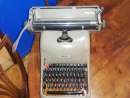 haz click para ver mas detalles de  MAQUINA DE ESCRIBIR VINTAGE OLIVETTI LEXICON 80 CARRO ANCHO 